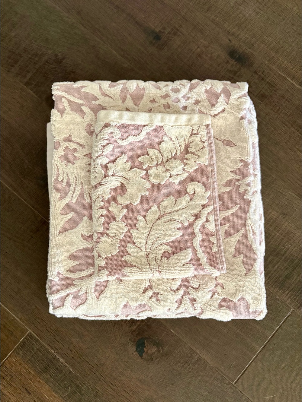 Sherry Kline Home Pink and Cream Floral Jacquard Bath Towels